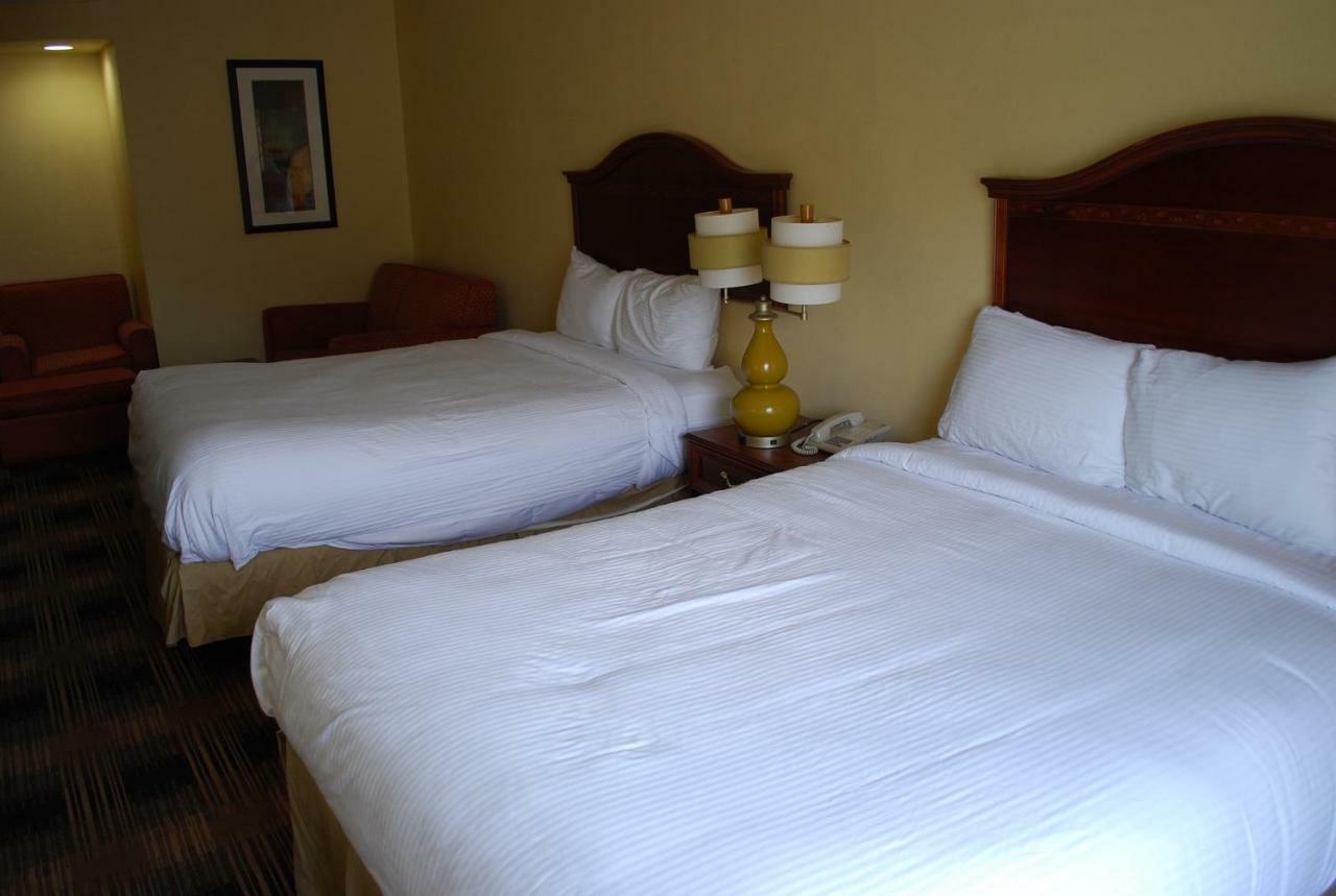 Jameson Inn & Suites ริเวอร์เดล ภายนอก รูปภาพ